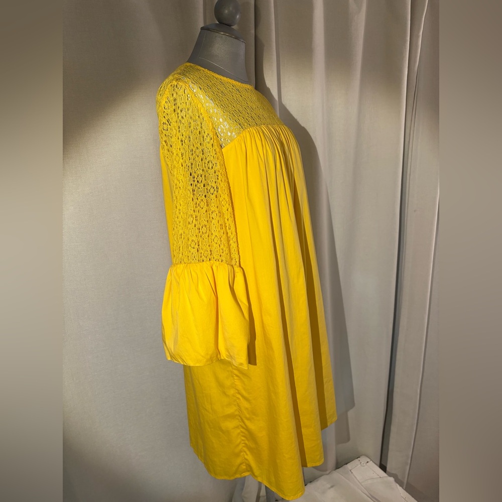 Draper James x ELOQUII Lace Yoke Shift Dress in Sunshine Yellow | Size 14 - Picture 3 of 11